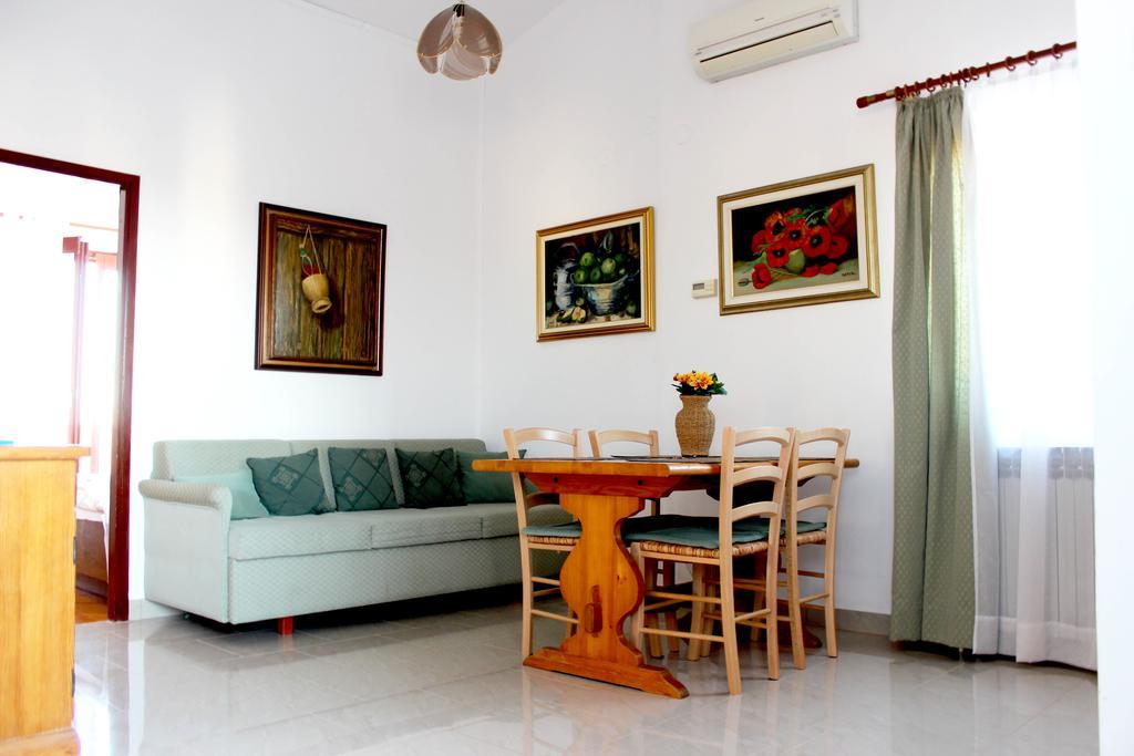 Apartments Cavae Romanae Medulin Buitenkant foto